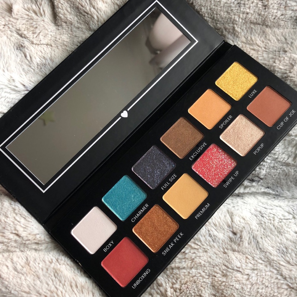 BOXYCHARM EYESHADOW PALETTE - Picture 1 of 4